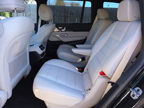 Certified 2023 Mercedes-Benz GLS 580 GLS 580 image 11