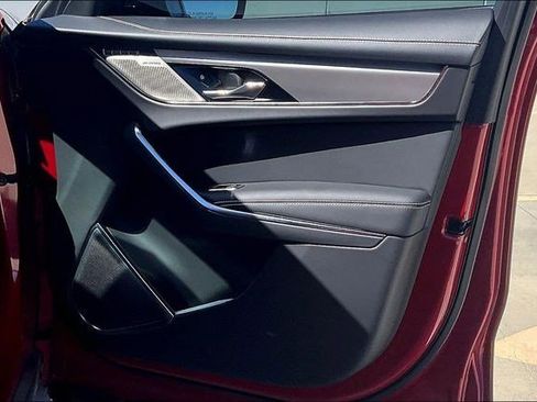 Used 2024 Jaguar F-PACE R-Dynamic S image 29