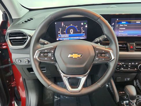 Used 2025 Chevrolet TrailBlazer LT w/ Convenience Package AWD/4WD image 19