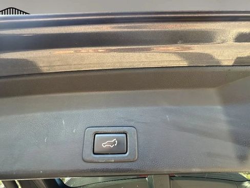 Used 2019 Subaru Ascent Touring w/ Popular Package #3 AWD/4WD image 46