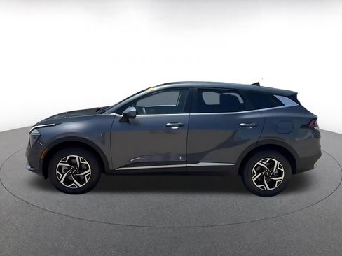 Used 2024 Kia Sportage LX AWD/4WD image 8