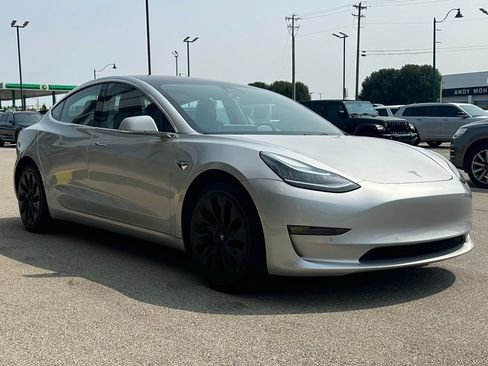 Used 2018 Tesla Model 3 Long Range image 12