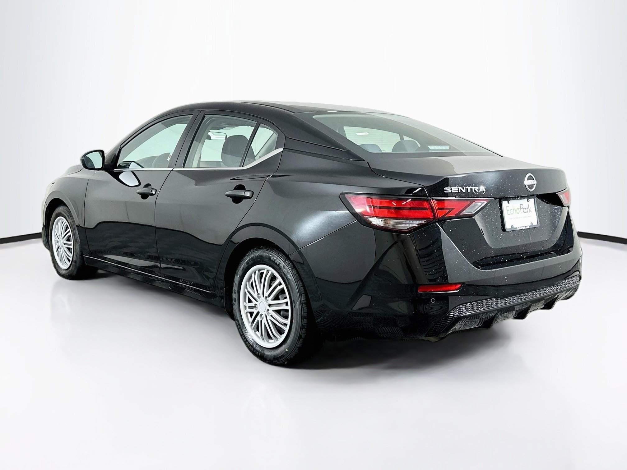 Used 2025 Nissan Sentra S FWD image 5