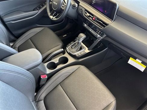 New 2025 Kia Seltos EX image 19