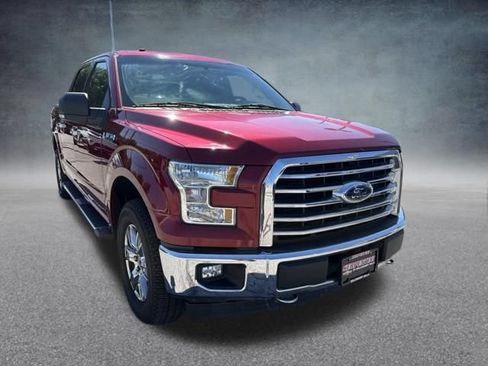 Used 2017 Ford F150 XLT w/ Equipment Group 302A Luxury AWD/4WD image 4
