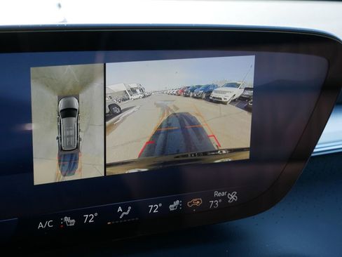 Used 2025 Buick Enclave Avenir w/ Super Cruise Package AWD/4WD image 34