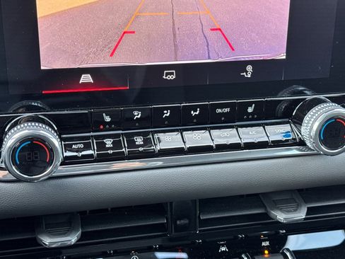 New 2025 GMC Canyon Elevation w/ Convenience Package image 18