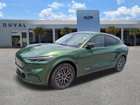 Used 2025 Ford Mustang Mach-E Premium RWD image 8