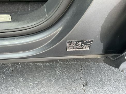 Certified 2025 Volkswagen Atlas SEL Premium R-Line image 39