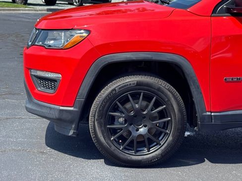 Used 2018 Jeep Compass Sport AWD/4WD image 33