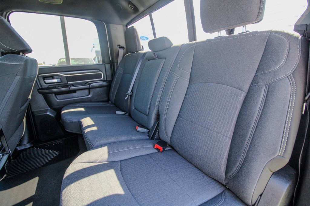 Used 2024 RAM 2500 Big Horn w/ Level 2 Equipment Group AWD/4WD image 9