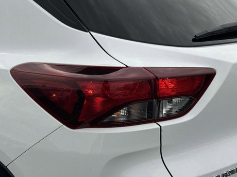 Used 2022 Chevrolet TrailBlazer LT image 28