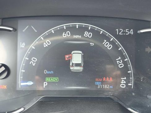 Used 2024 Toyota RAV4 LE AWD/4WD image 17