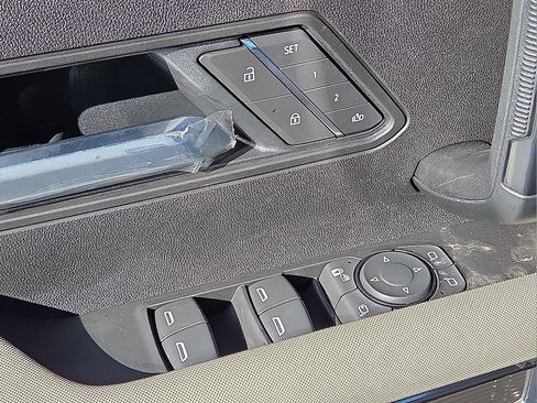 New 2026 GMC Hummer EV 4x4 Crew Cab image 14