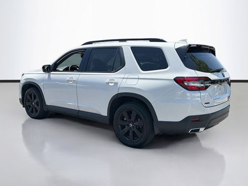 Used 2025 Honda Pilot Black Edition image 6