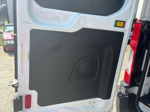 Used 2019 Ford Transit 250 148 Medium Roof RWD image 30