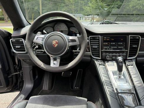 Used 2013 Porsche Panamera GTS AWD/4WD image 32