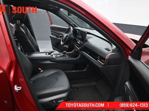 Used 2026 Toyota Grand Highlander AWD Hybrid image 38