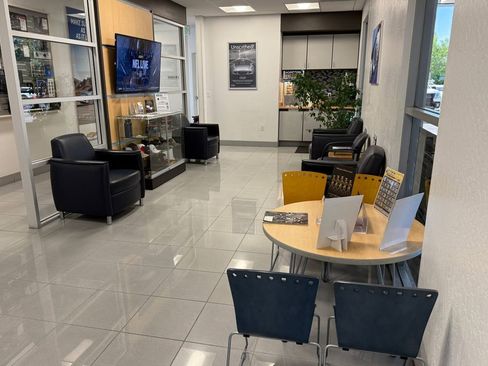 Used 2024 GMC Terrain SLE image 43