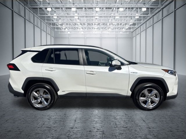 Used 2021 Toyota RAV4 XLE Premium AWD/4WD image 6