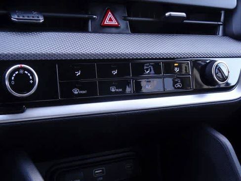 Used 2024 Kia Sportage LX FWD image 23