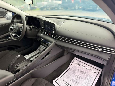 Used 2023 Hyundai Elantra SEL FWD image 12