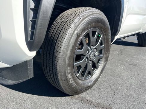 Used 2025 Toyota 4Runner SR5 image 10