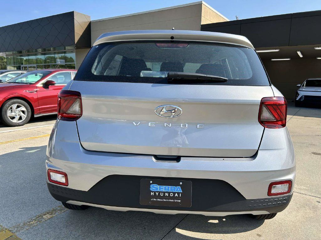 New 2026 Hyundai Venue SE FWD image 24