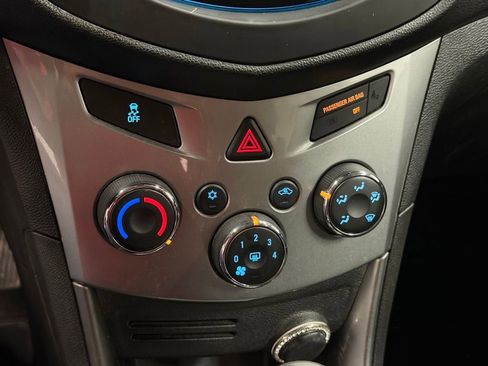 Used 2015 Chevrolet Trax LT w/ LT Plus Package image 24