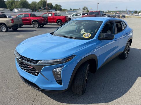 Used 2024 Chevrolet Trax RS w/ Driver Confidence Package FWD image 15