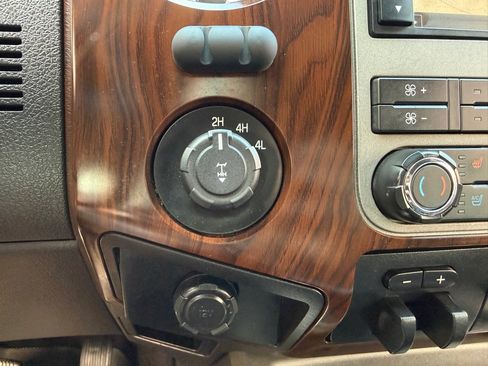 Used 2012 Ford F350 Lariat w/ Lariat Ultimate Pkg AWD/4WD image 32