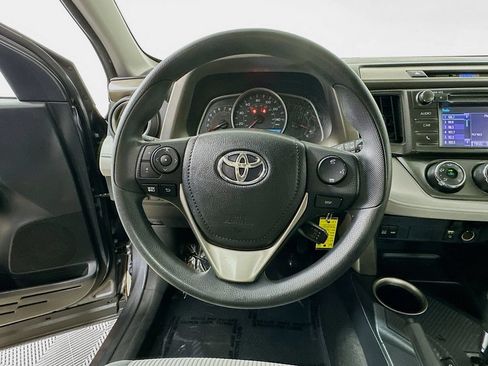 Used 2015 Toyota RAV4 LE FWD image 13