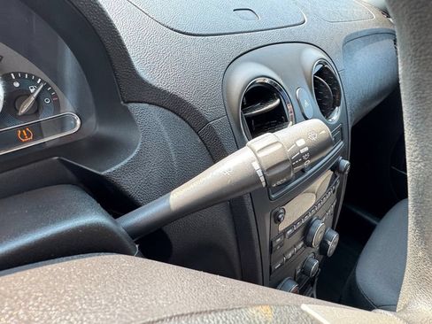 Used 2009 Chevrolet HHR LT FWD image 15