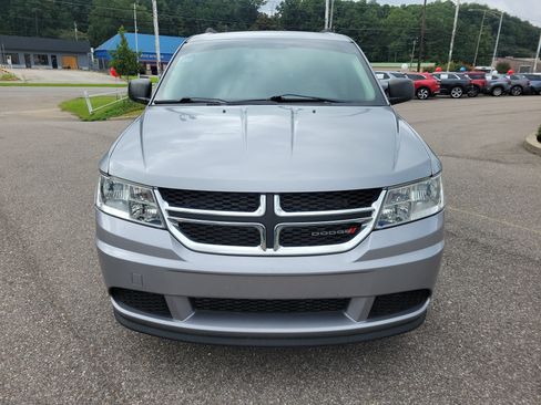 Used 2018 Dodge Journey SE w/ Comfort/Convenience Group AWD/4WD image 2