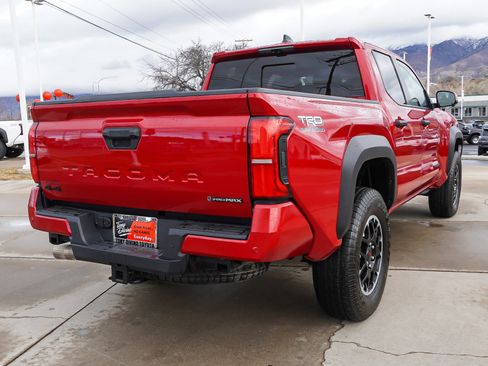 Used 2025 Toyota Tacoma TRD Off-Road image 8