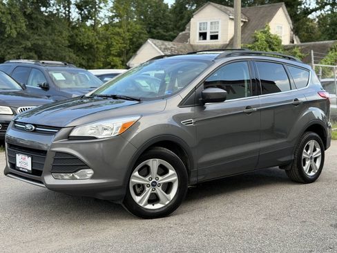 Used 2013 Ford Escape SE FWD image 2