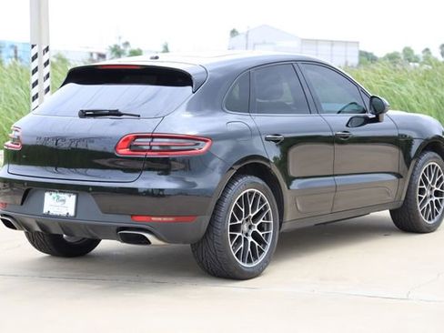 Used 2018 Porsche Macan AWD/4WD image 8
