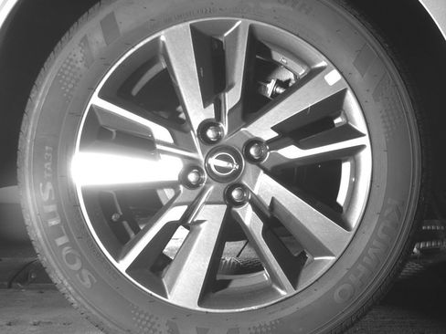 Used 2025 Nissan Versa SV FWD image 15