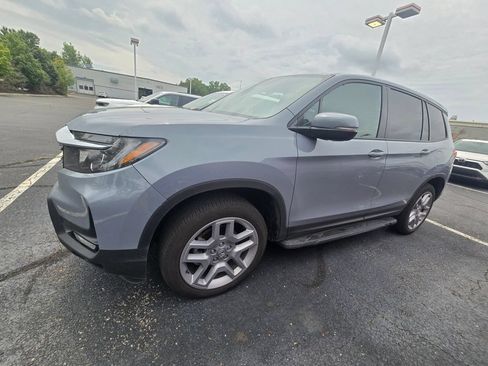 Used 2025 Honda Passport EX-L image 4