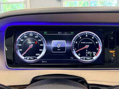 Used 2014 Mercedes-Benz S 63 AMG 4MATIC Sedan image 39