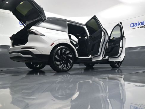 Used 2024 Lincoln Nautilus Reserve w/ Jet Appearance Package (87T) image 63