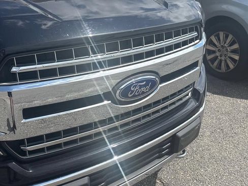 Used 2019 Ford F150 XLT w/ Equipment Group 302A Luxury AWD/4WD image 20