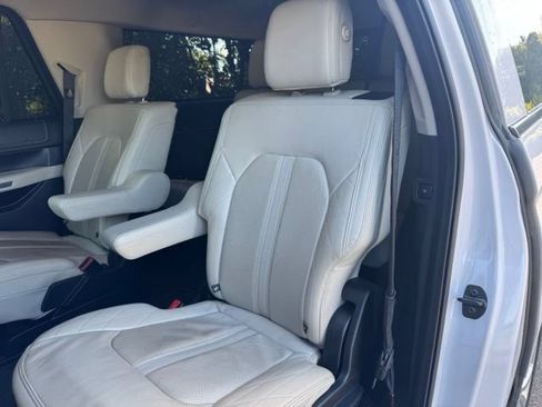 Used 2019 Ford Expedition Max Platinum AWD/4WD image 21