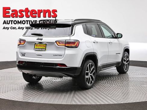 Used 2024 Jeep Compass Limited w/ Elite Group AWD/4WD image 5