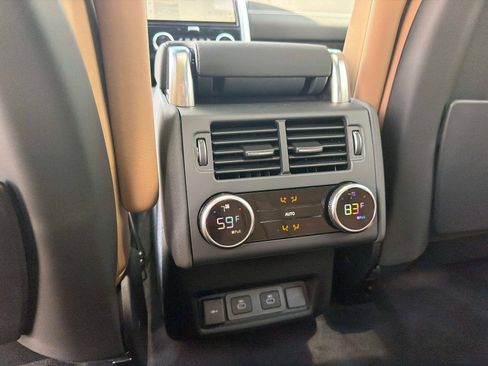 New 2026 Land Rover Discovery Dynamic SE AWD/4WD image 15