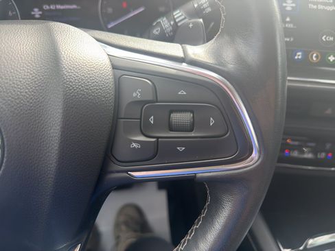 Used 2023 Buick Envision Essence FWD image 15
