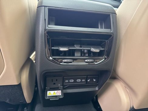 New 2026 Jeep Grand Cherokee Limited image 26