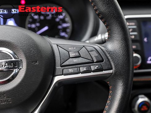 Used 2020 Nissan Kicks SR image 34