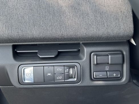 New 2026 GMC Sierra EV Elevation image 17