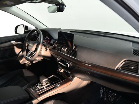 Certified 2023 Audi Q5 2.0T Premium w/ Convenience Package image 22